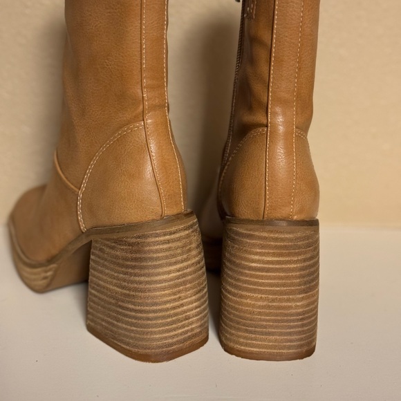 Casual booties size 5 1/2 - Picture 3 of 7